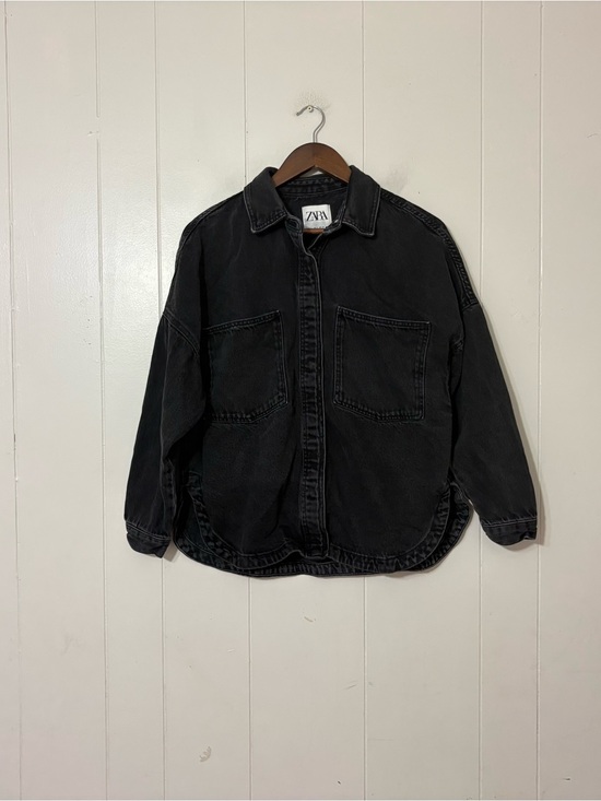 Zara Jackets & Blazers - ZARA Oversized Black Denim Shacket Shirt Jacket Sz S Button Front Utility